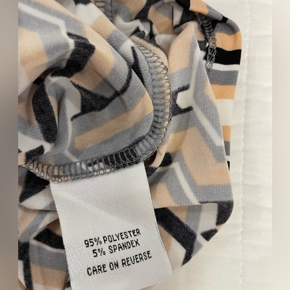 Calvin Klein Geometric Patterned Women's Top Size Large - Picture 8 of 9